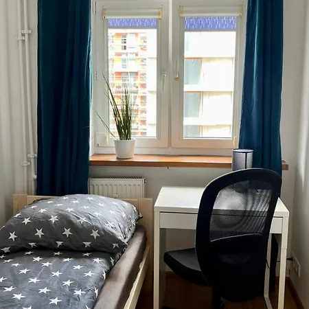 Homestay In - C116-118 Warsaw